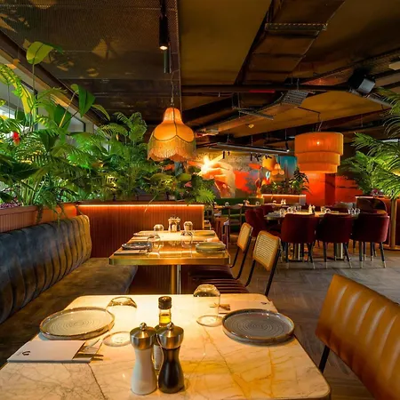 Novotel Bomonti Hotel 5*