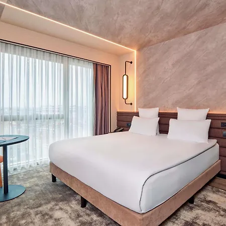 호텔 Novotel Bomonti 5*
