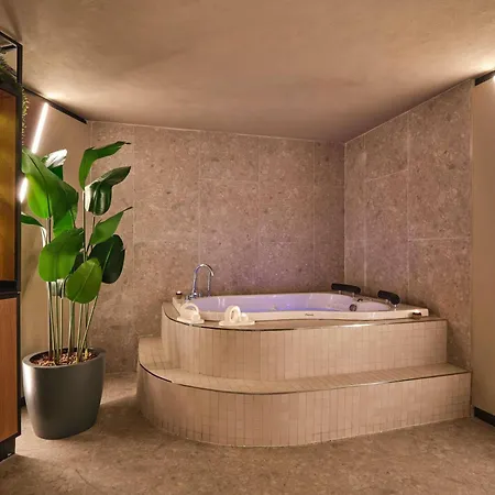 Hotel Novotel Bomonti 5*